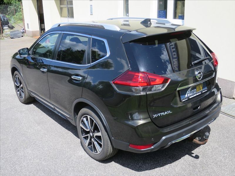 Nissan X-Trail 2,0  dCi Panorama 360°  7 míst - fotka 3 z 29