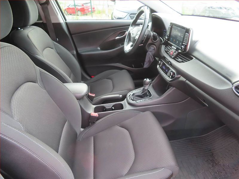 Hyundai i30 (2020) Family 1.4 T-GDI, Automat - fotka 9 z 21