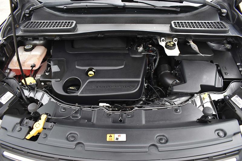 Ford Kuga 2.0 TDCi 103kW 4x4*AUTOMAT* - fotka 28 z 34