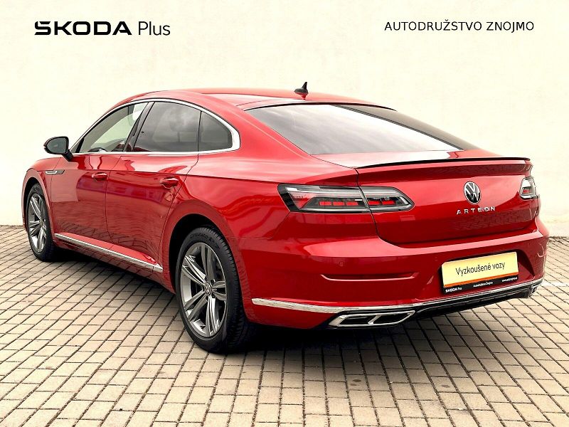 Volkswagen Arteon (2022) 1,5TSI 110KW R-LINE - fotka 8 z 25