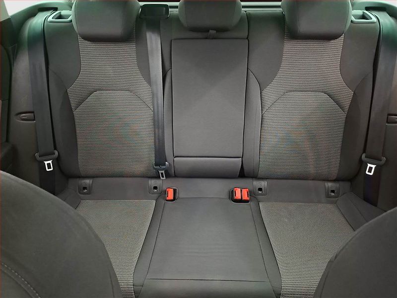 Seat Leon (2019) 1.6 TDI, Automat, Navi - fotka 10 z 17