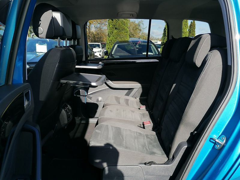 Volkswagen Touran (2022) 2.0 TDi DSG,110kW,Highline,ACC - fotka 10 z 26