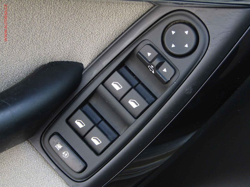 Citroën C4 Picasso (2012) 1.6 HDi, Exclusive - fotka 11 z 20