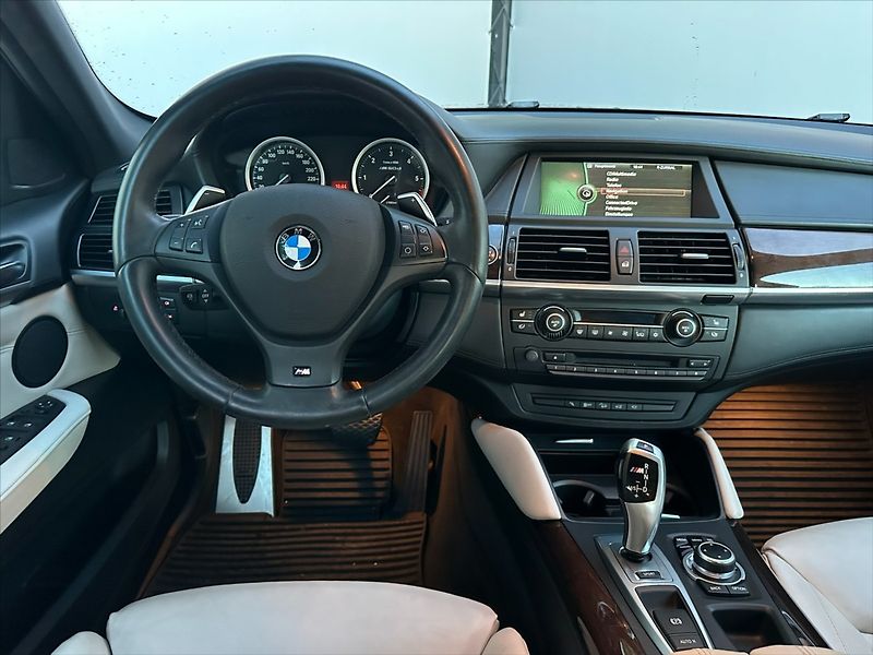 BMW X6 3,0 M50D X Drive 280kW-CZ-serv - fotka 19 z 47
