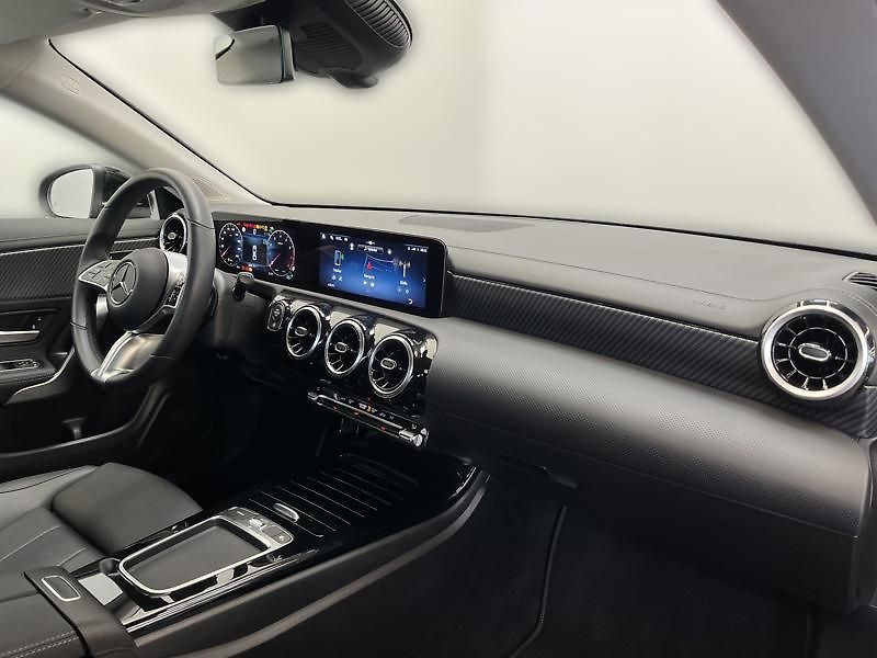Mercedes-Benz CLA 200 kupé Progressive Line - fotka 15 z 21