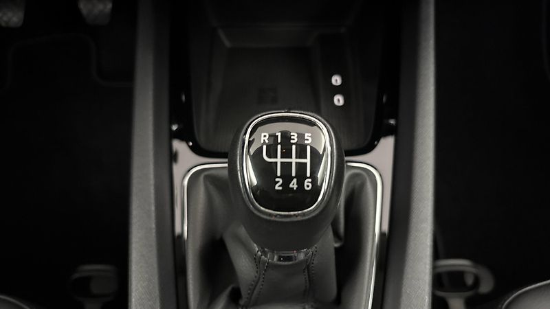 Škoda Octavia 2.0 TDI Style - fotka 24 z 27