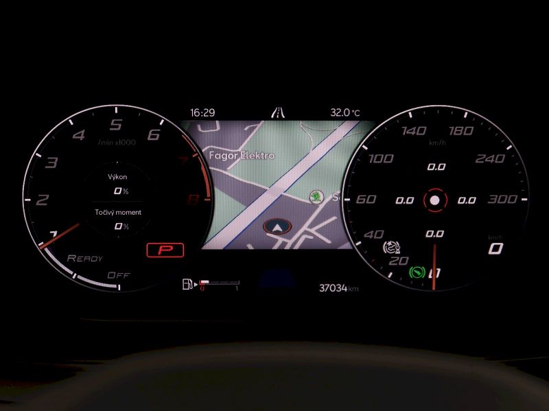 Cupra Formentor (2024) 1.5TSI 110KW DSG - fotka 17 z 45