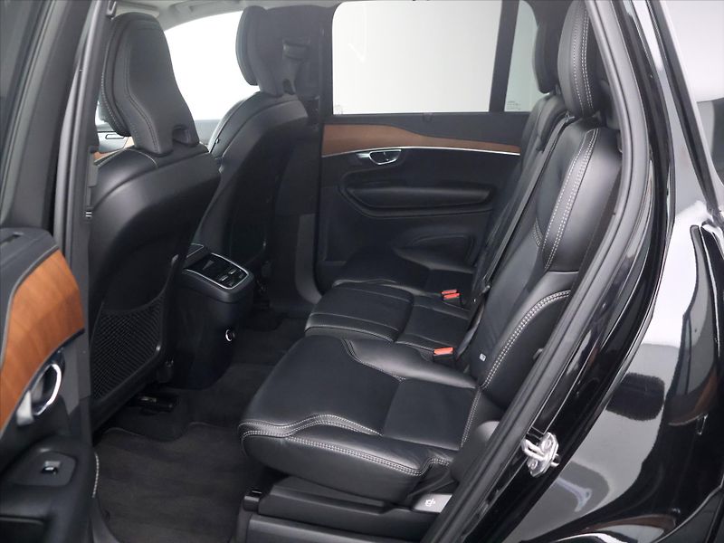 Volvo XC90 2,0 D5 173kW Inscription 4x4 D - fotka 16 z 43