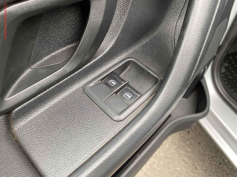 Škoda Roomster (2015) 1.2 TSi, ČR, Ambition, zmk. - fotka 13 z 17