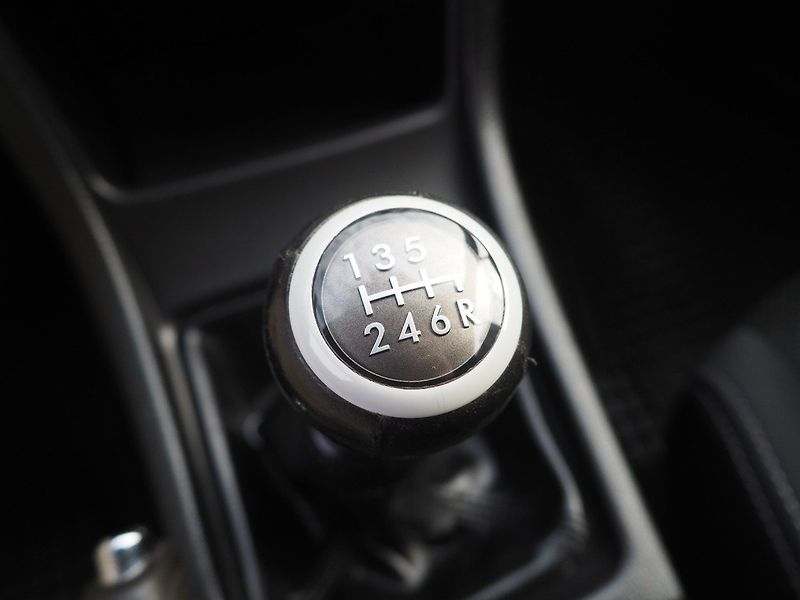 Subaru XV (2013) 2.0D 4x4 - fotka 30 z 34