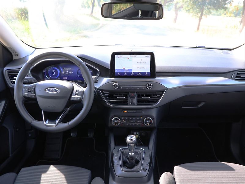 Ford Focus 1,5 Titanium X CZ 1.Maj. DPH - fotka 8 z 28
