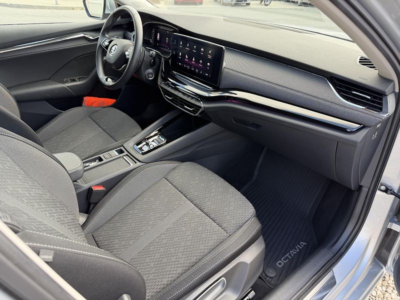 Škoda Octavia 1,5 TSi/110kW DSG e-TEC STYLE - fotka 61 z 80