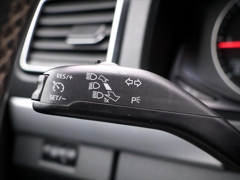 Volkswagen Amarok 3,0 V6 TDI 165kW Avent. DPH CZ - fotka 17 z 36