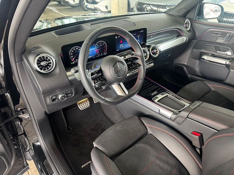 Mercedes-Benz GLB 200d 4MATIC - fotka 12 z 20