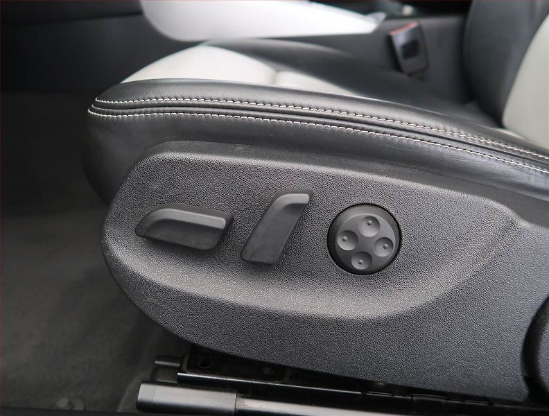 Audi A6 (2010) 3.0 TFSI, 4X4, Automat - fotka 24 z 29