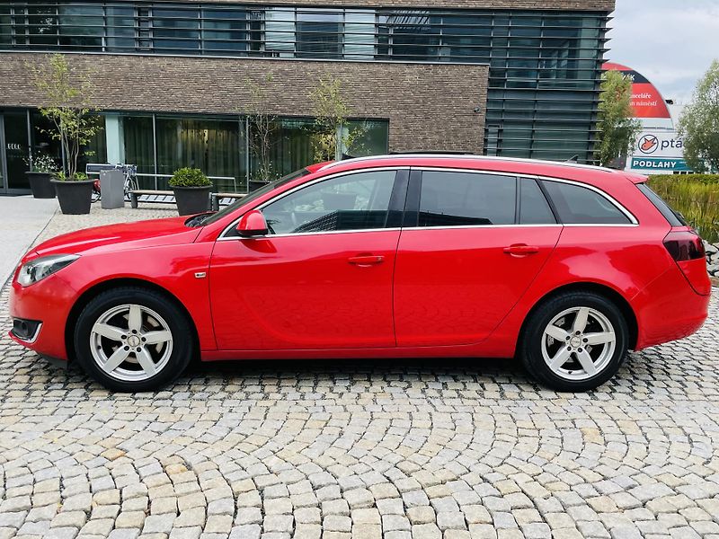 Opel Insignia 2.0CDT 4x4 AUT KAMERA SERVISKA - fotka 18 z 46