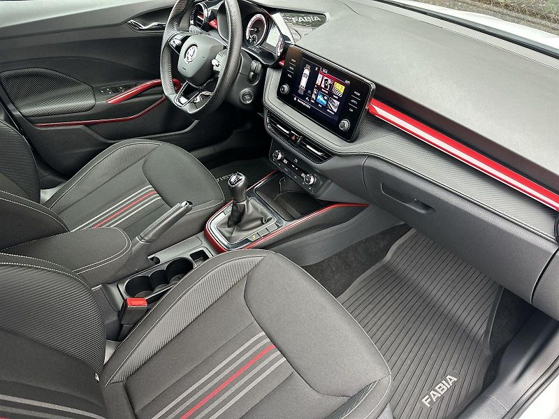 Škoda Fabia (2022) 1.0 TSI Monte Carlo - fotka 8 z 32