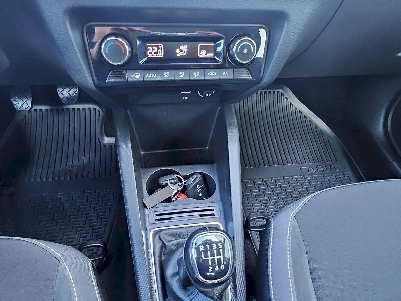 Škoda Fabia (2018) COMBI STYLE 81TSI/1.0 M6F - fotka 20 z 26