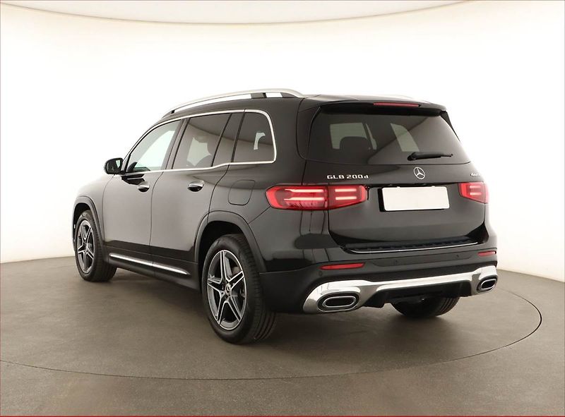 Mercedes-Benz GLB (2024) 200 d 4MATIC - fotka 4 z 20
