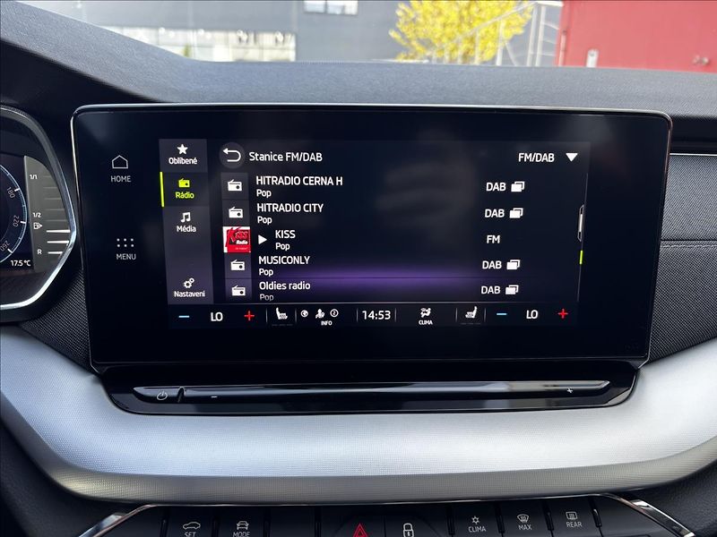 Škoda Octavia 2,0 TDI 110kW DSG Style Combi - fotka 35 z 39