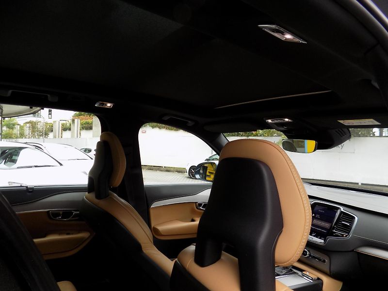 Volvo XC90 (2017) 2.0 D5  Inscription - fotka 11 z 16