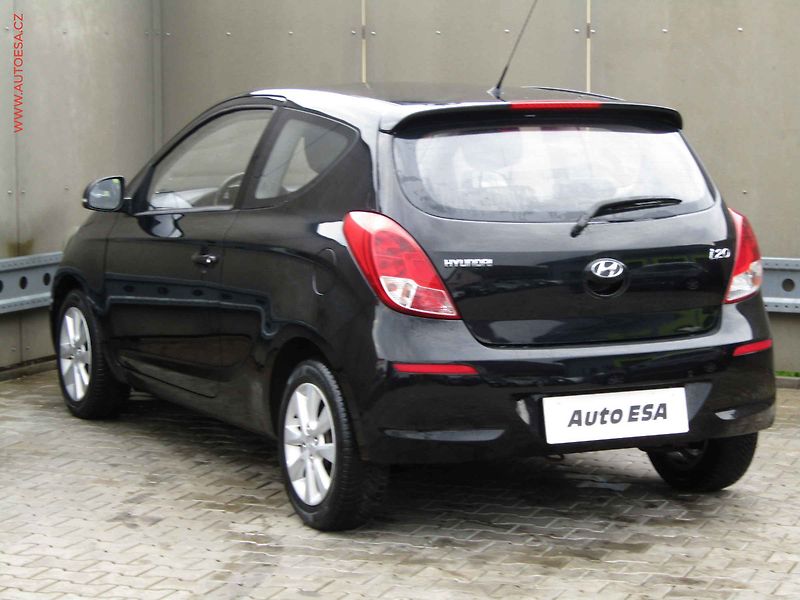 Hyundai i20 (2013) 1.2i, Klima - fotka 6 z 16