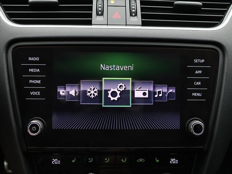 Škoda Octavia 2,0 TDI 135kW RS CZ Tažné - fotka 19 z 30