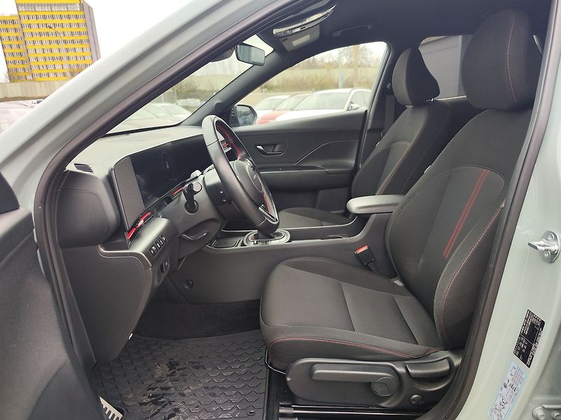 Hyundai Kona 1.6 T-GDi/146kW N-Line - fotka 15 z 36