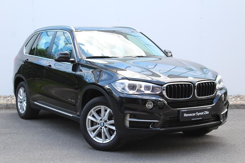 BMW X5 xDrive30d - fotka 7 z 30