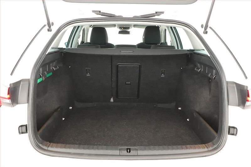 Škoda Octavia (2023) Ambition 1.5 TSI - fotka 11 z 18