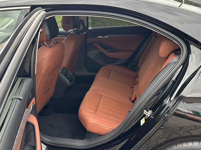 Škoda Superb (2025) L&K - fotka 14 z 35