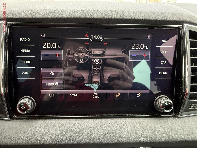 Škoda Karoq (2019) 2.0 TDi 4x4, ČR, Style, DSG - fotka 18 z 22