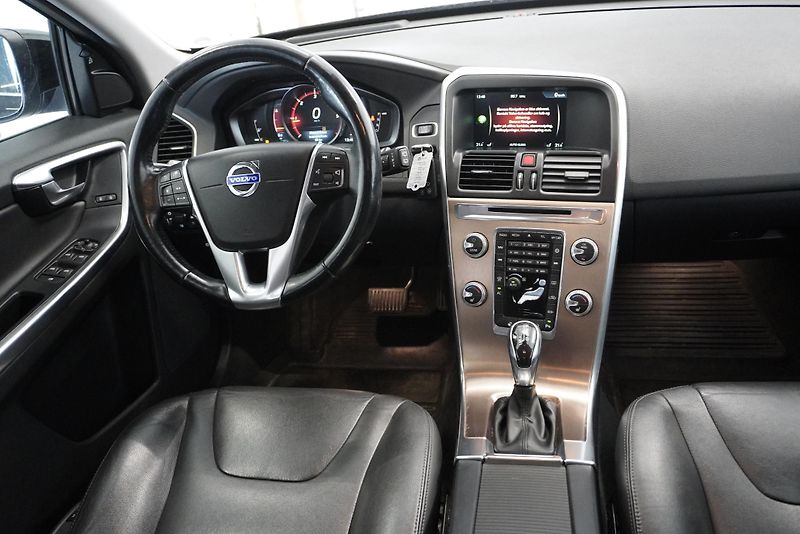 Volvo XC60 (2015) XC60  2,0 D4 AUTOMAT - fotka 22 z 30