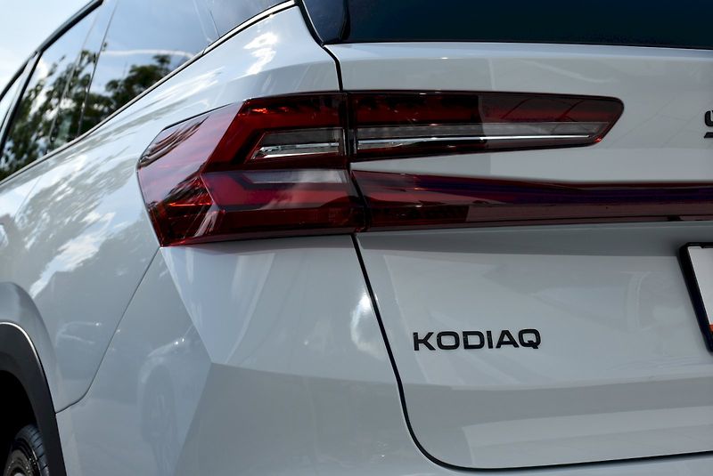 Škoda Kodiaq (2026) RS 2,0 TSI 195 kW 7-stup. auto - fotka 7 z 46