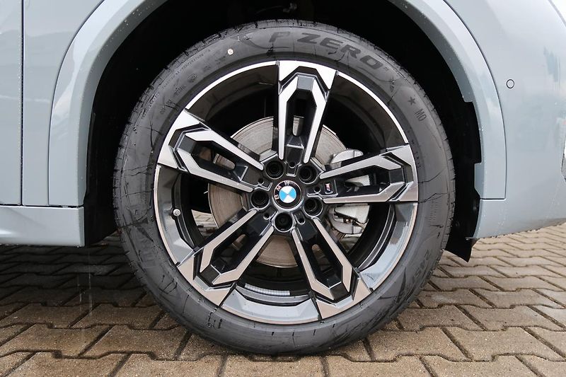 BMW X2 sDrive20i - fotka 6 z 6
