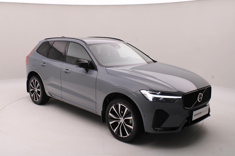Volvo XC60 B4 AWD DARK PLUS AUT  - fotka 17 z 53