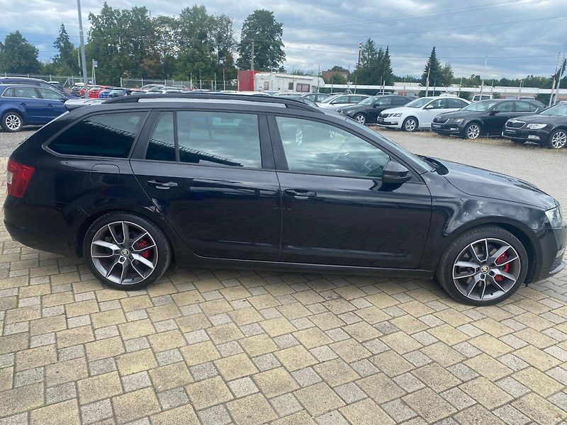 Škoda Octavia (2015) III Kombi 2.0 TDi RS 135 kW - fotka 3 z 23