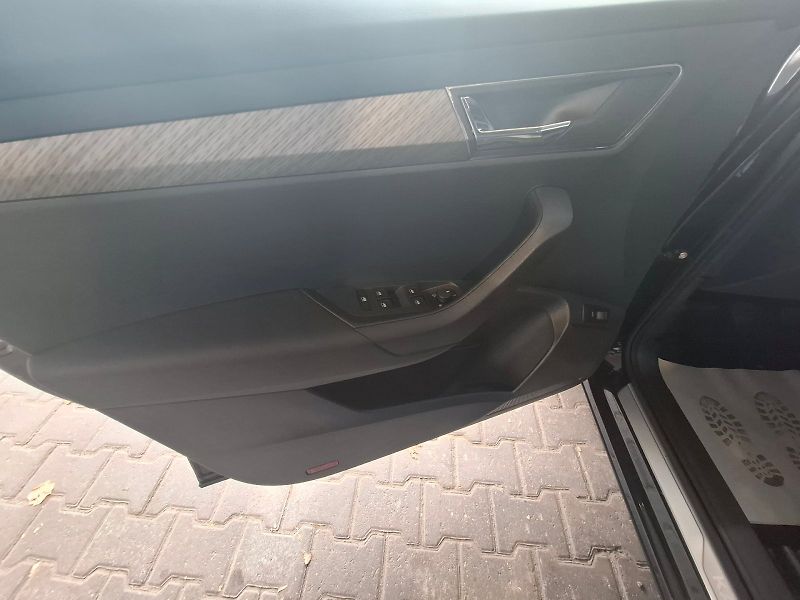 Škoda Karoq (2024) TOP SELECTION TSI 1.5/110KW 6M - fotka 22 z 44