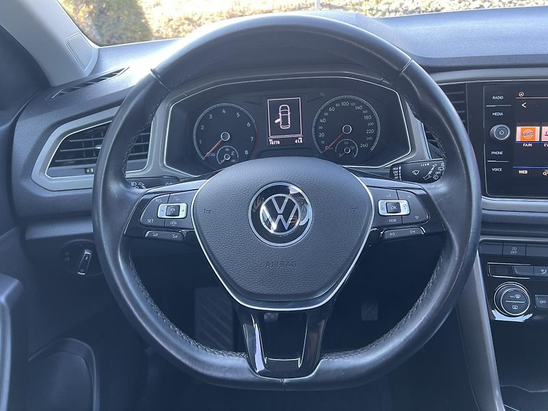 Volkswagen T-Roc (2022) 1.0TSI 81kW NAVI  - fotka 12 z 20