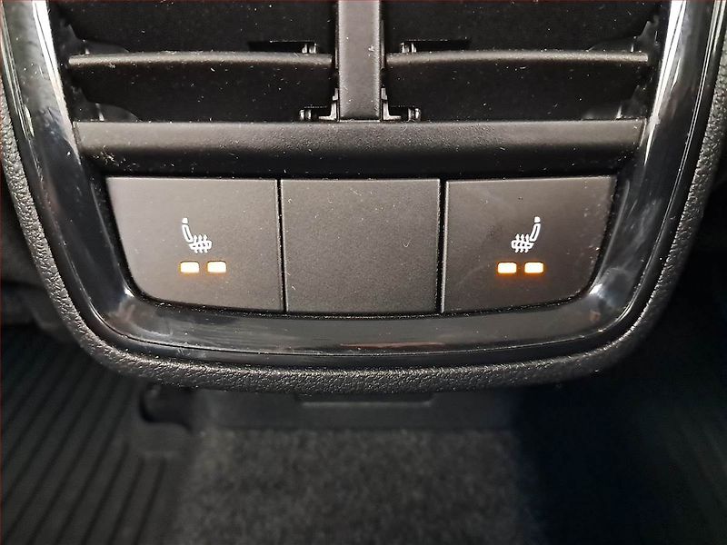 Škoda Kamiq (2021) Style Plus 1.0 TSI - fotka 19 z 19