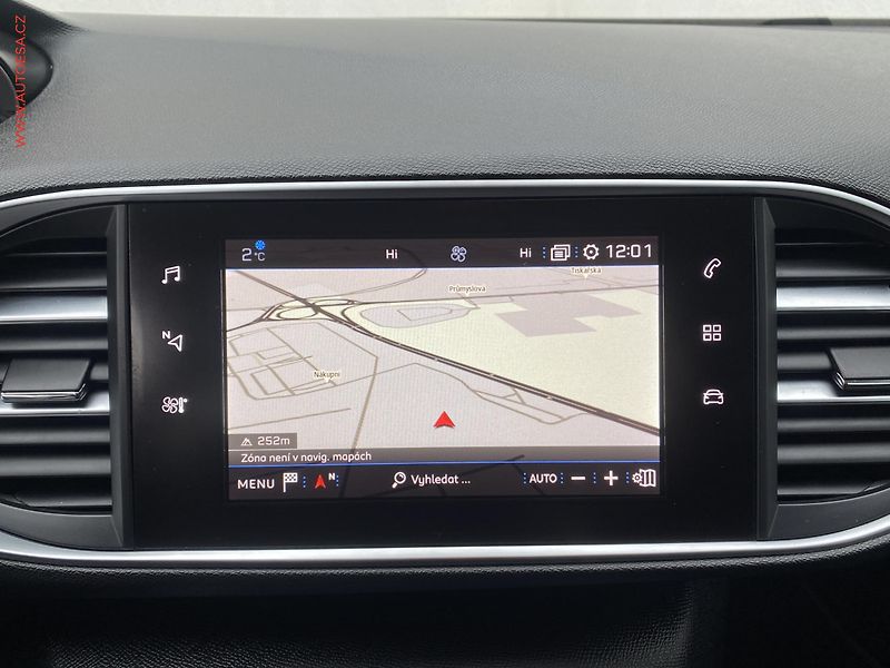 Peugeot 308 (2018) 1.2PT, Style, AT, navi - fotka 16 z 18