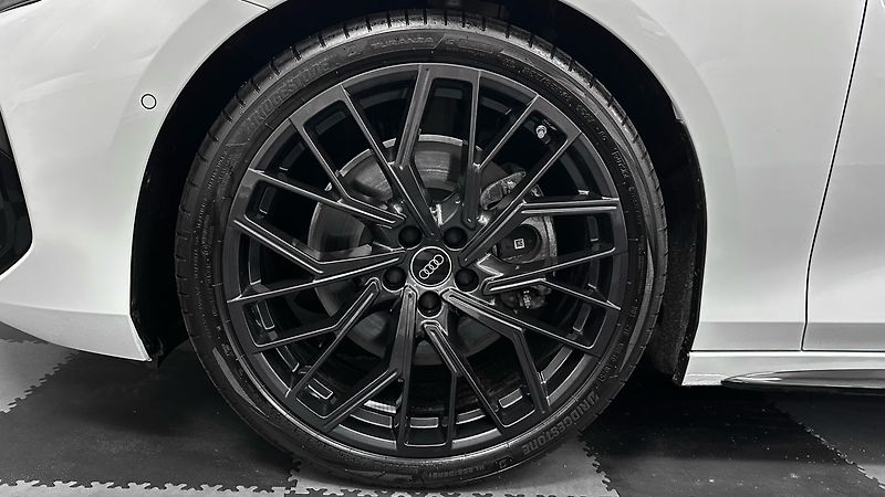 Audi A6 S-LINE / ZÁRUKA / TOP STAV - fotka 13 z 51