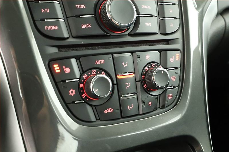 Opel Astra (2014) 1.6 CDTI, Tempomat - fotka 12 z 14