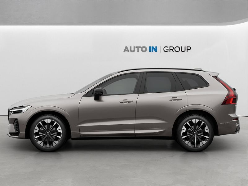 Volvo XC60 (2026) DARK B5 PLUS AWD,360° KAMERA - fotka 3 z 11