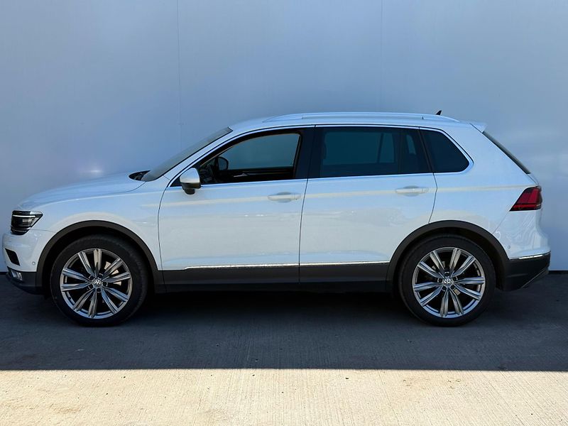 Volkswagen Tiguan Highline 2.0 TDI 140kw DSG 4x4 - fotka 3 z 26