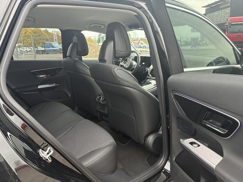 Mercedes-Benz GLC (2025) 200d 4MATIC - fotka 9 z 15