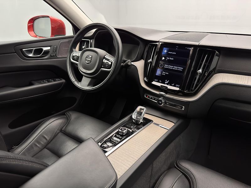 Volvo XC60 B4 INSCRIPTION CZ REZERVACE - fotka 26 z 44
