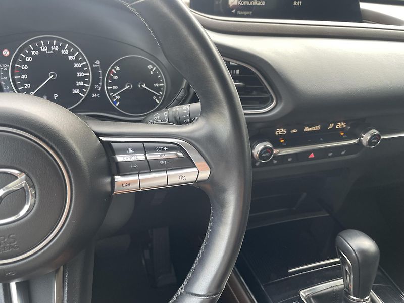 Mazda CX-30 (2022) 2.0 SKYACTIV-X 137kW COSMO 4x4 - fotka 18 z 42