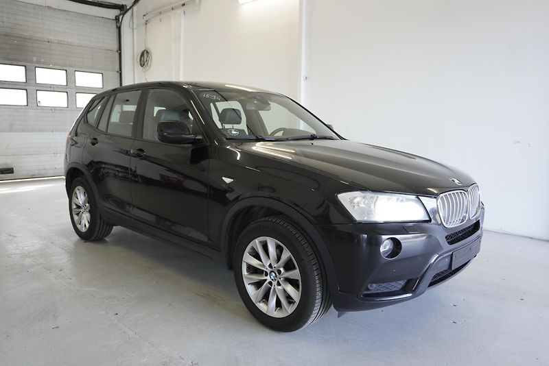 BMW X3 3,0 XDRIVE30D AUTOMAT - fotka 3 z 29