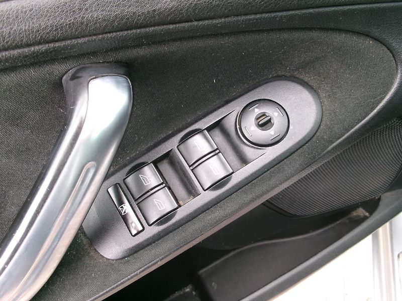 Ford S-MAX 2,0TDCi PANORAMA AC TEMP - fotka 9 z 23